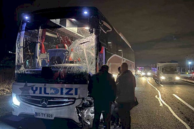 Can pazarı: Öğrenci otobüsü kaza yaptı, yardıma koşan astsubaya araba çarptı