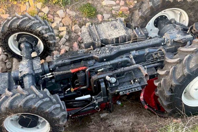 Mersin'de traktör devrildi: 1 ölü