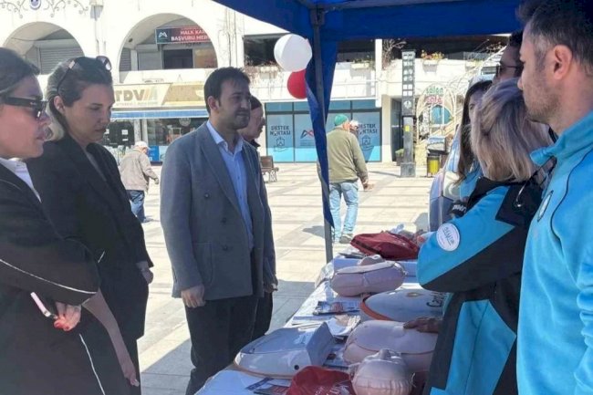 Mersin'de Ramazan'a Özel Sağlık Bilgilendirmesi: Ulu Cami'de Stantlar Kuruldu