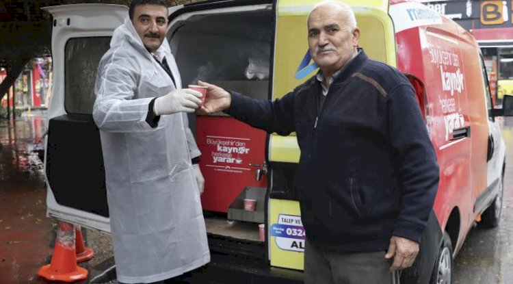 Soğuk Havada İç Isıtan Kaynar İkramı