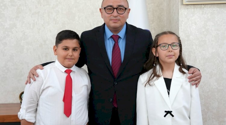 Minik Başkanlar Koltuğa Oturdu: Erdemli’de 23 Nisan Coşkusu