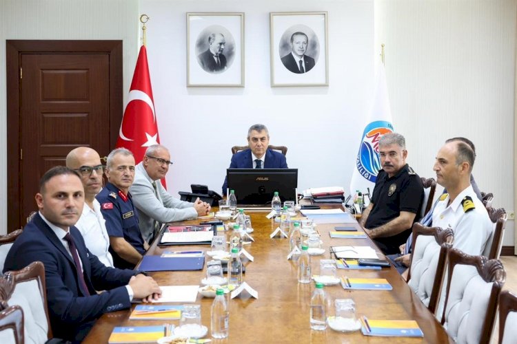 Mersin’de güvenlik ve asayiş tedbirleri masaya yatırıldı