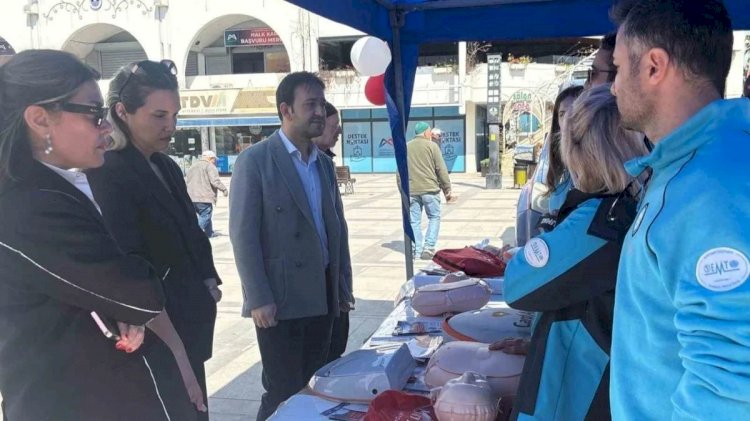 Mersin'de Ramazan'a Özel Sağlık Bilgilendirmesi: Ulu Cami'de Stantlar Kuruldu