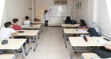 Mersin’deki kurs merkezlerinde eğitim, alınan önlemlerle sürüyor