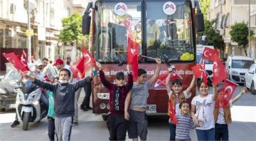 Mersin Büyükşehir Belediyesi, 23 Nisan Ulusal Egemenlik ve Çocuk Bayramı Coşkusunu Kentin Cadde ve Sokaklarına Taşıdı