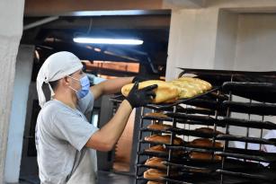 Tarsus Belediyesinden ekmeğe 5 kuruşluk sembolik zam