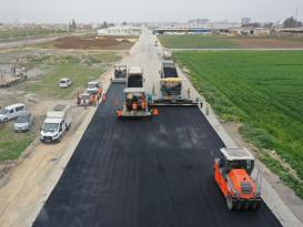 Mersin Büyükşehir, Ticari Alanlarda Yol Yenileme Çalışmalarını Sürdürüyor