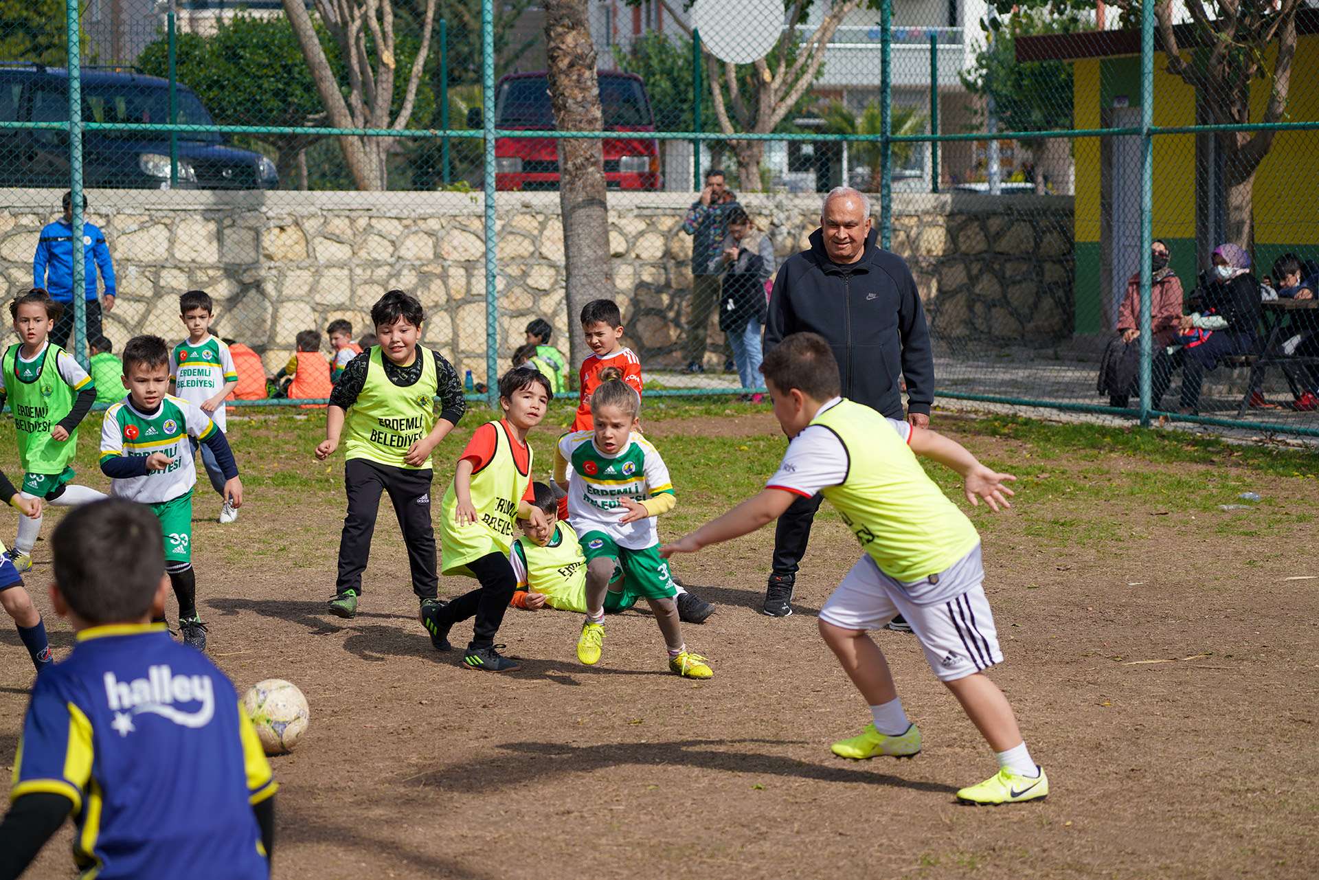 Erdemli’de Yaz Spor Okulları Başlıyor
