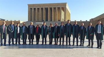 Mersin Barosu Başkanı Av. Gazi Özdemir, Anıtkabir’i Ziyaret Ederek, Ata’sının Huzuruna Çıktı 