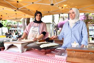 Üretici Kadınlar Yoğurt Pazarı ve Tarsus Kültür Parkta Bir Araya Geldi